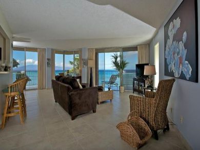 One of the Nicest Rentals in the Building Panoramic Views!